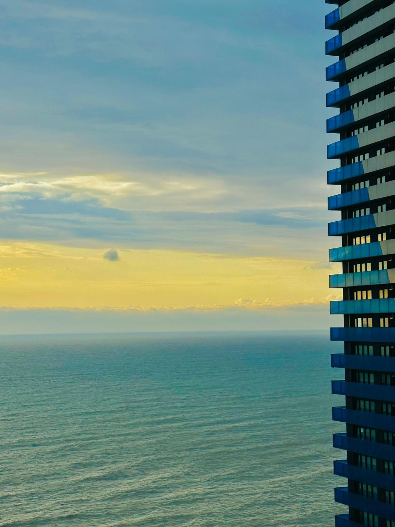 Hotel New Orbi Batumi Exterior foto